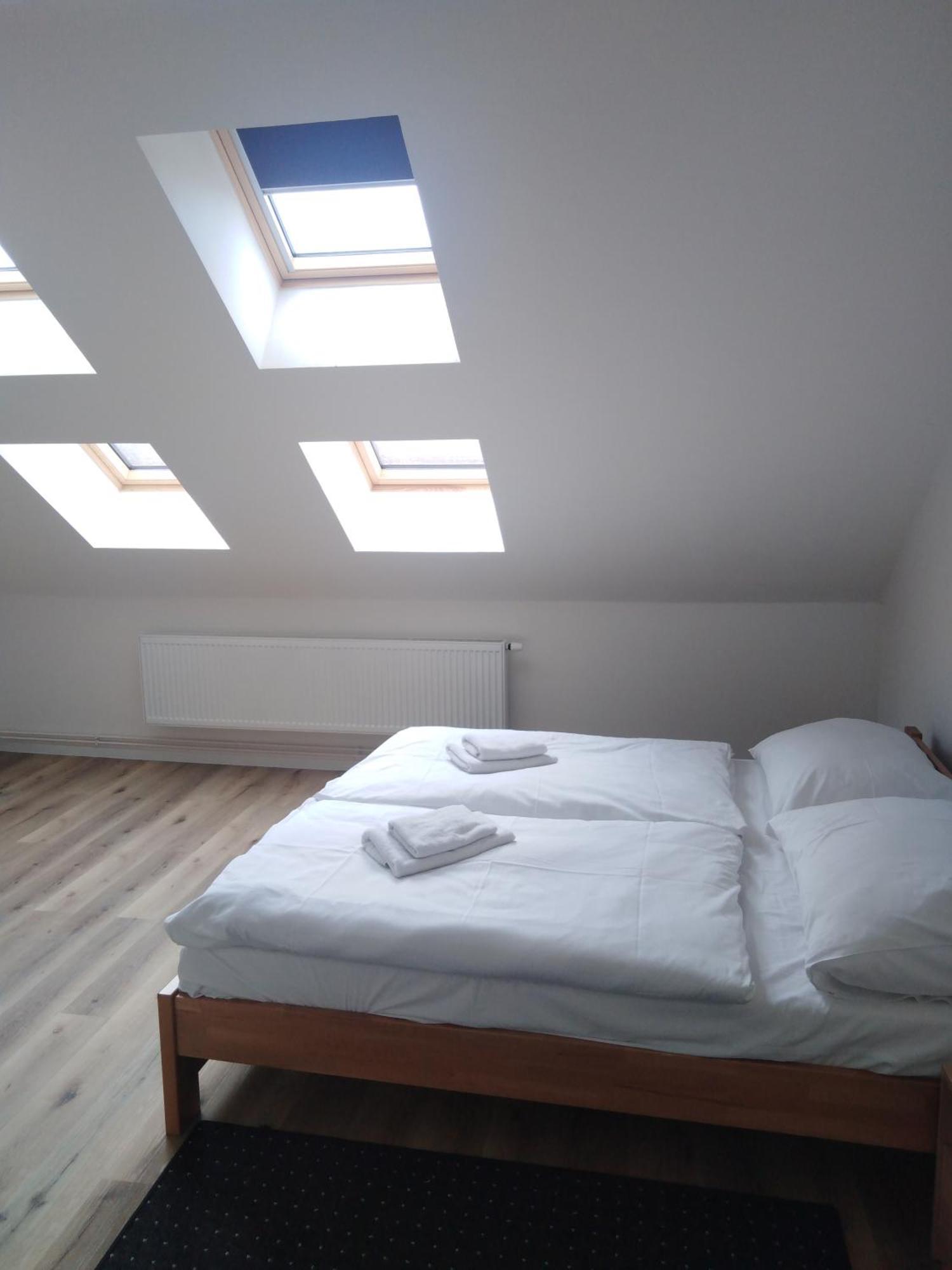 Silver Apartments كوتنا هورا المظهر الخارجي الصورة