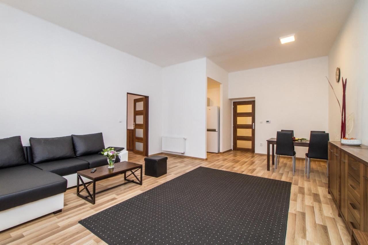 Silver Apartments كوتنا هورا المظهر الخارجي الصورة